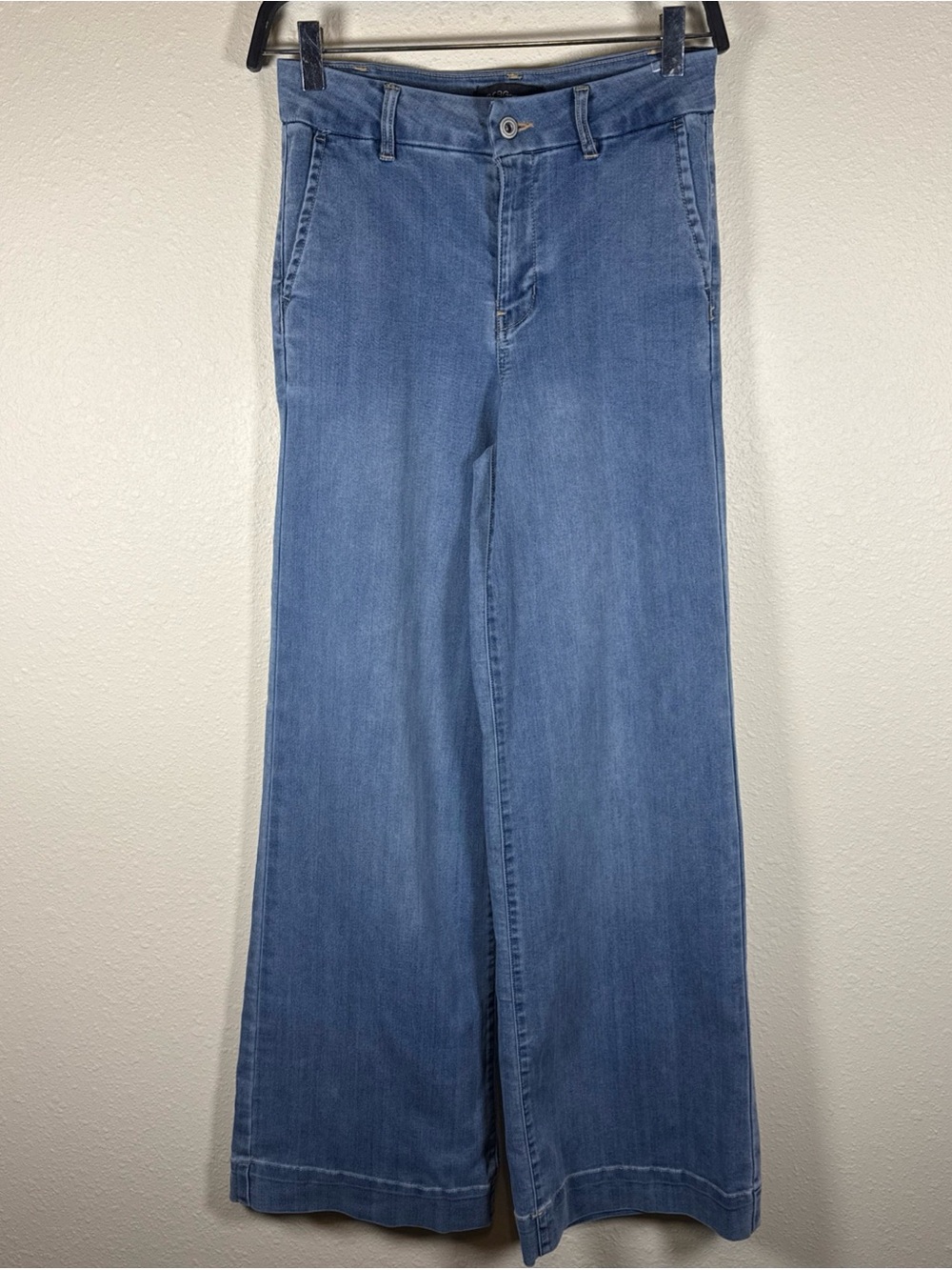 BCBG Generation Trouser Jeans High Rise Wide Leg Size 3 26 Denim Blue Chic Soft